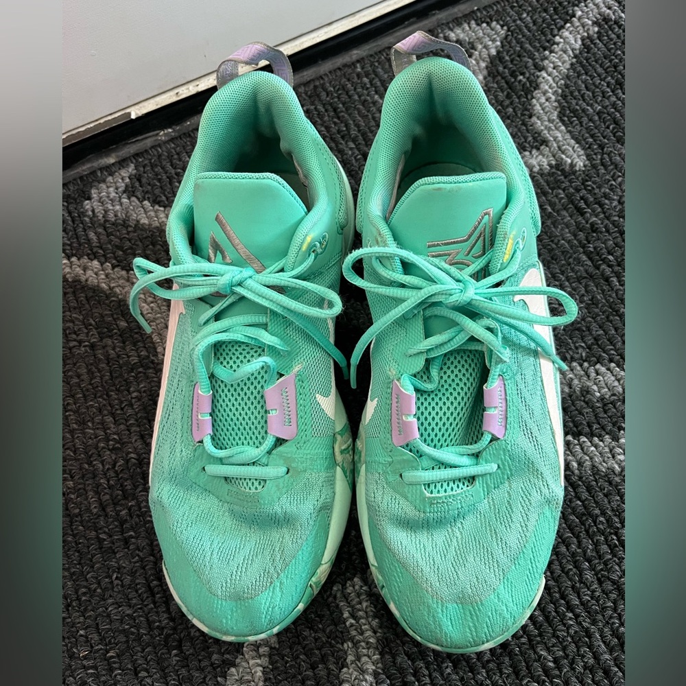 Nike Men's Giannis Immortality 2 Light Menta/Lilac 6.5 us